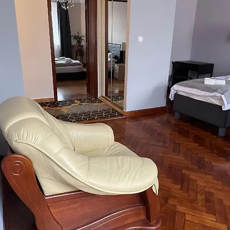 Apartament Z Widokiem Na Zamek - With A View Of The Castle Люблін