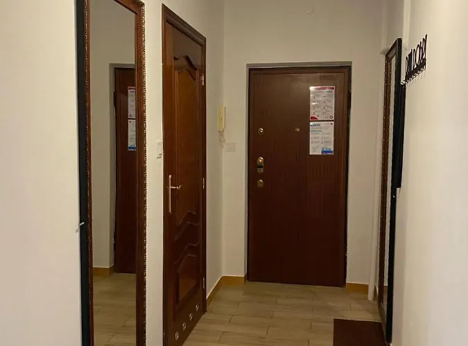 Apartament Z Widokiem Na Zamek - With A View Of The Castle Apartment